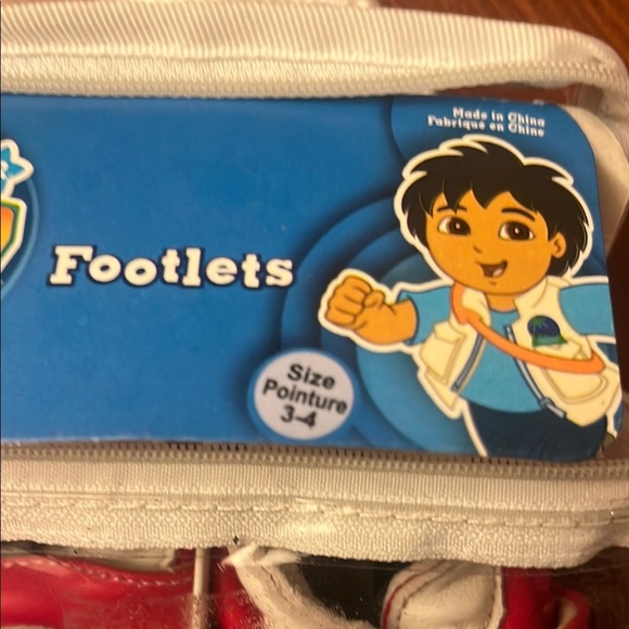 3/$20 Vintage Go Diego Go Red Footlets 3-4 - Picture 4 of 6